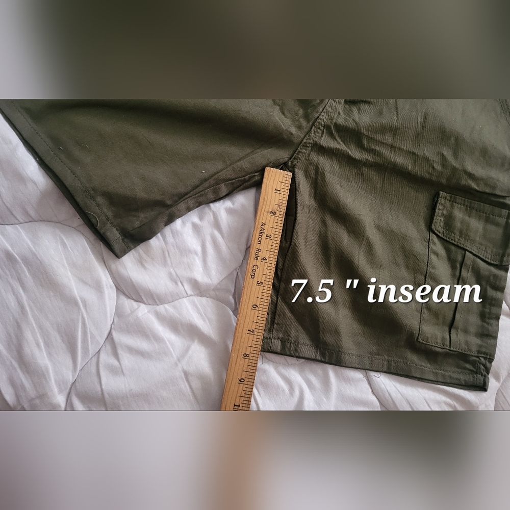 Men's Olive Cargo Shorts  By True Denimize  Made In  Japan - Picture 6 of 9